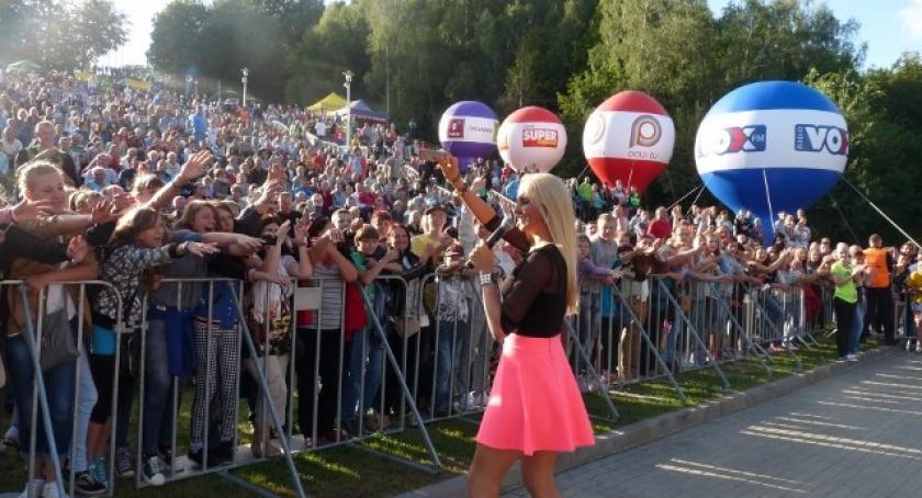 Złota Góra. Koncert gwiazd disco polo przyciągnął tłumy