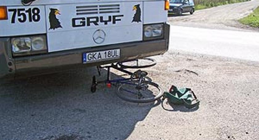 Ruszyła przebudowa feralnego skrzyżowania w Kożyczkowie. Powstaną zatoczki autobusowe