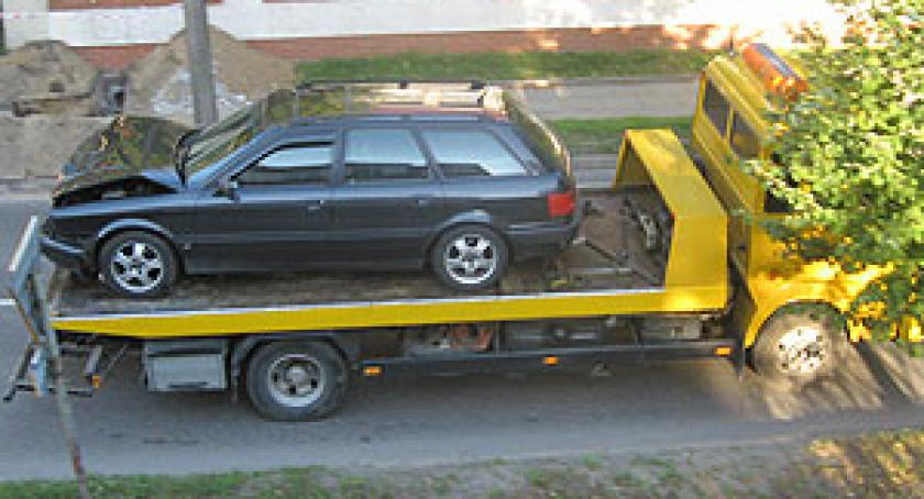Zajechała drogę kierowcy audi. Wypadek na ul. Kościerskiej w Kartuzach