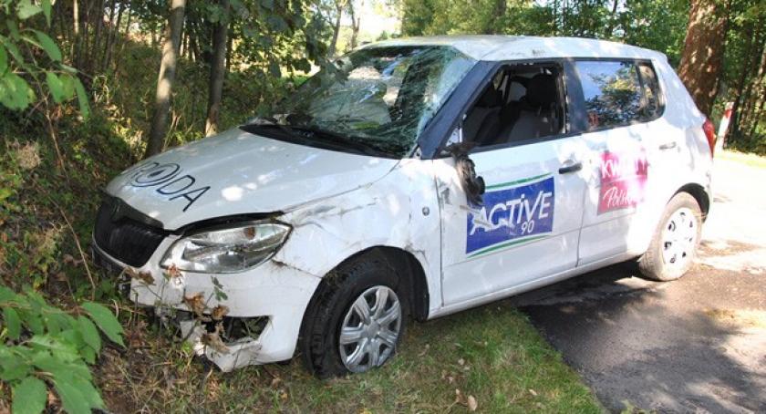 Mściszewice. Dachowała skoda - jedna osoba poszkodowana 