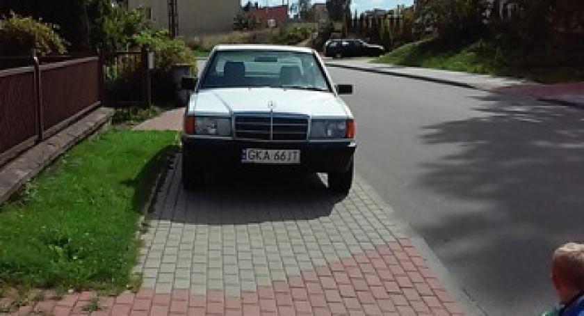 Kartuzy. Parkują gdzie popadnie 