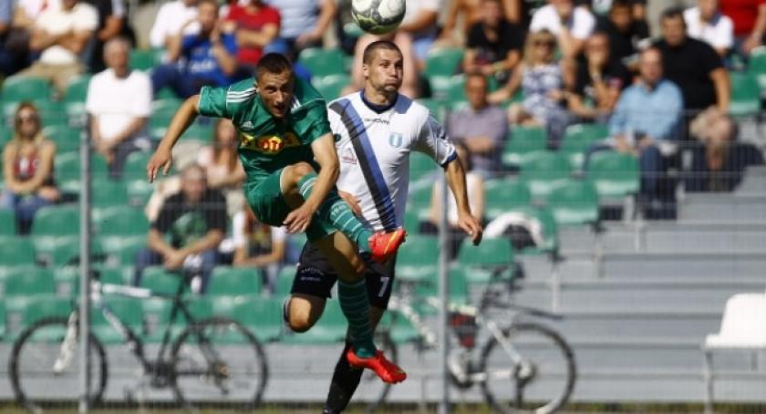 III Liga. Chwaszczyno i Przodkowo na czele, Cartusia bliżej dna