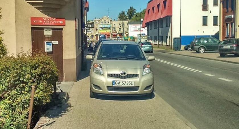 Mistrzowie parkowania wypatrzeni przez naszych Czytelników. Nowe zdjęcia