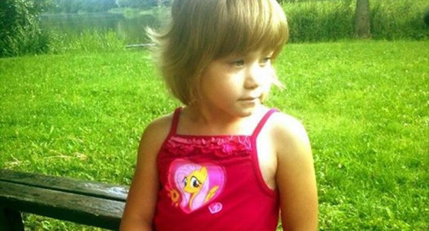Przekazuj przedmioty, licytuj, kupuj i pomóż postawić pierwszy samodzielny krok 6-letniej Wiktorii