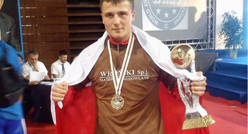 Kickboxing. Robert Wroński Mistrzem Świata!