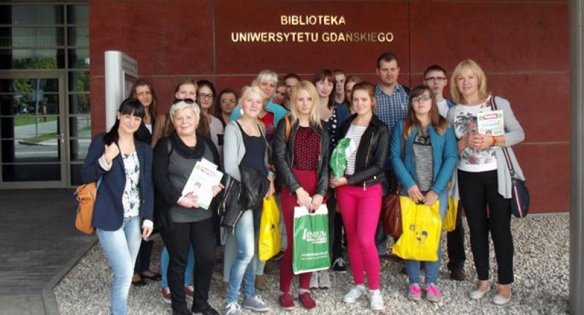 Uczniowie z Sierakowic w Gdańskim Salonie Maturzystów