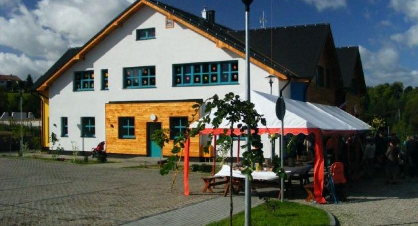 Chmielno. Przecięli wstęgę do nowego przedszkola