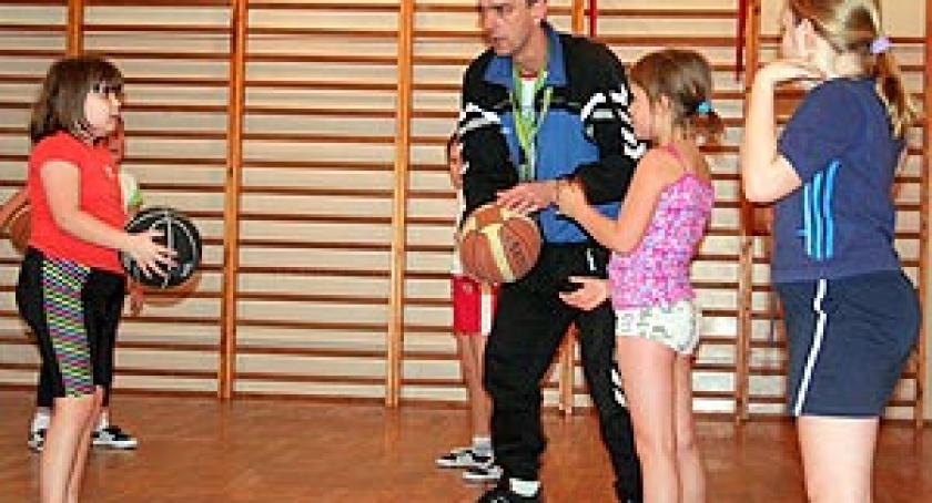 Na boisku zdrowiej niż przed komputerem. Program: „Kaszubskie Dzieci Sprawne i Zdrowe”