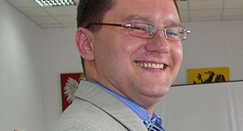 W rajdowym tempie pomimo dziur i zakazów