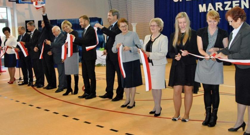 Mściszewice. Hala sportowa otwarta - 