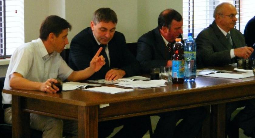 Ostatnia sesja rady gminy w Sierakowicach - podziękowania i podsumowania