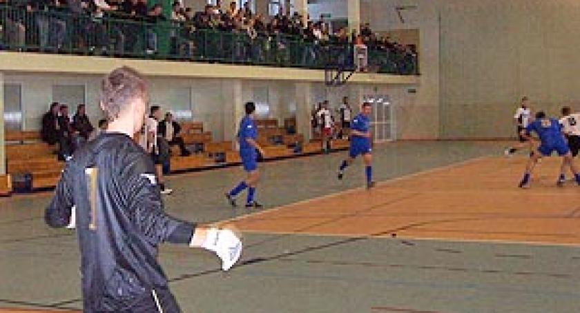 Karud Kiełpino rozgromiło Iuvenus Kartuzy. Wyniki II kolejki KHLPN