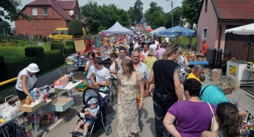 Koniec bezprawnego handlu podczas odpustu w Sianowie?