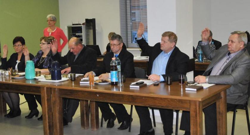 Sierakowice. Wybrali składy komisji, ustalili diety - sprawdź, ile będzie zarabiał radny!