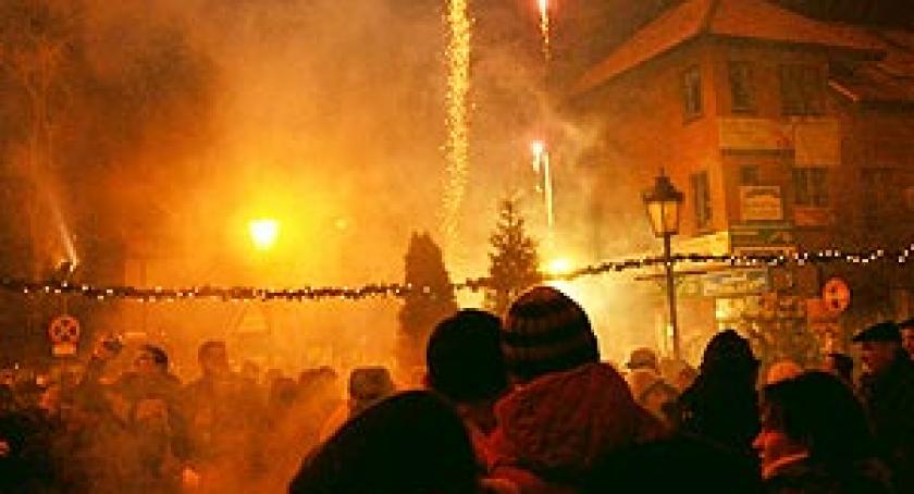 Sylwestrowe laserowe show na Rynku w Kartuzach