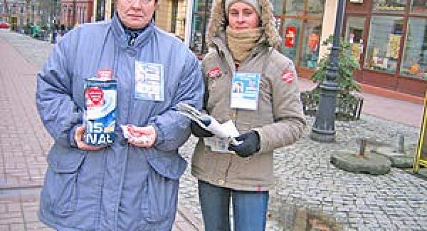 Uważajmy na nieprawdziwych wolontariuszy