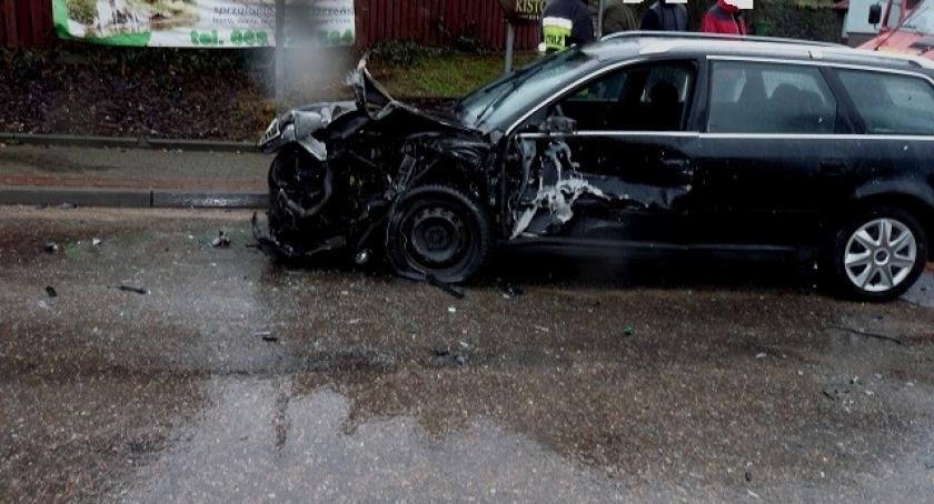 Sulęczyno. Zderzenie audi z mlekowozem