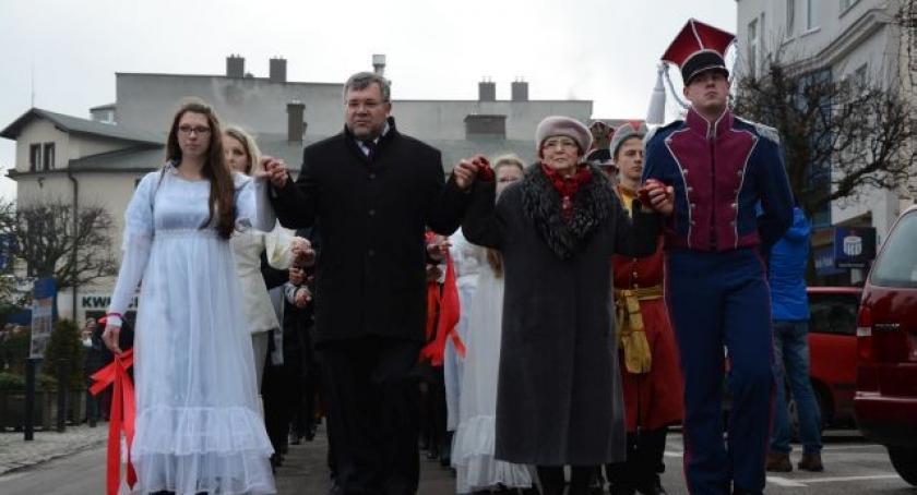 Kartuzy. Maturzyści zatańczyli poloneza po raz siódmy