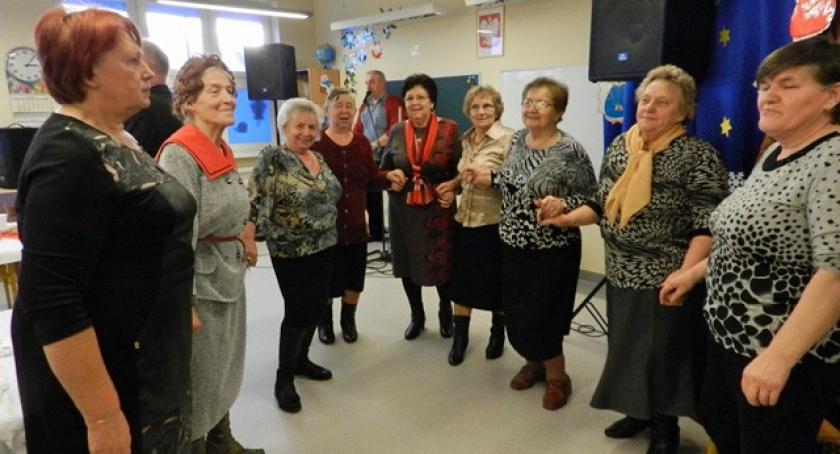 Glincz. Święto seniorów z muzyką, tańcem i jasełkami