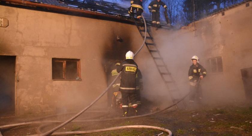 Miechucino. Ogień trawił stodołę