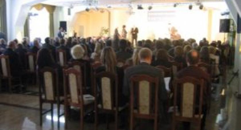 Samorządowcy wręczyli sobie nagrody. Dziesięciolecie samorządu powiatu kartuskiego