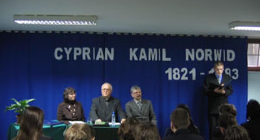 Cyprian Ksawery Gerard Walenty Norwid herbu Topór. Wystawa i wykład poświęcone twórcy