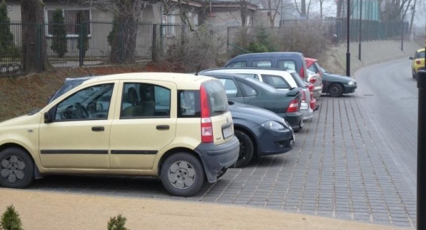 Kartuzy. Będą parkometry i parking dla rodziców, przy ul. Szkolnej?