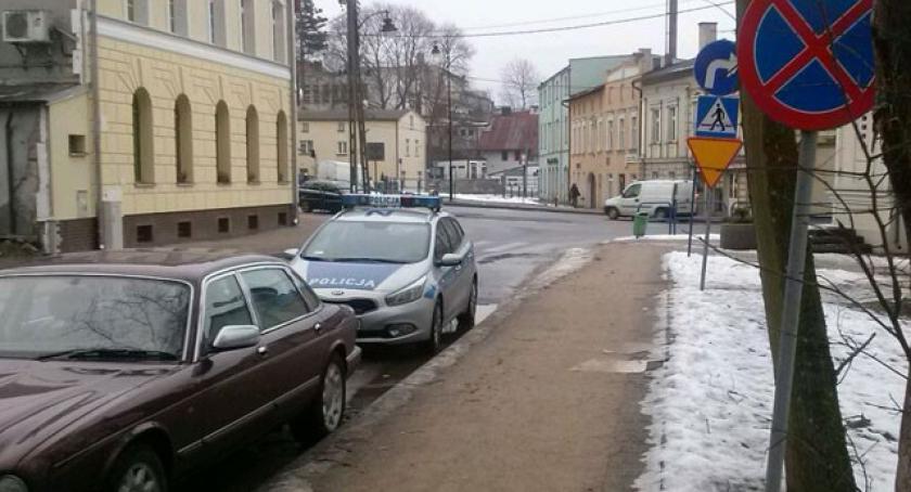 Do mistrzów parkowania dołącza także policja