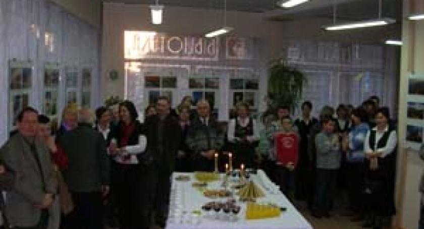 Na krańcach Polski - wernisaż wystawy w kartuskiej bibliotece