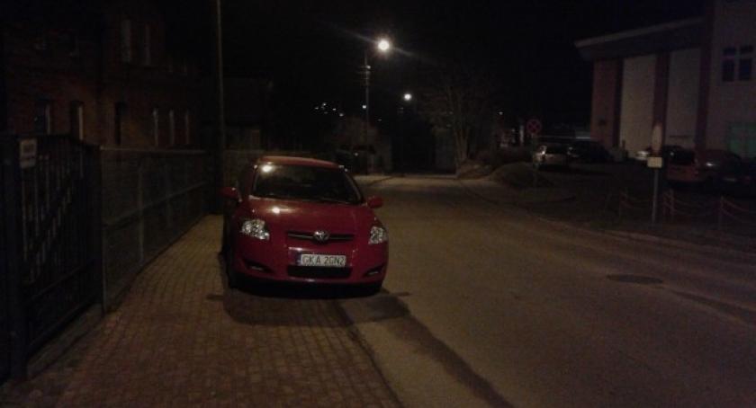 Kolejna odsłona mistrzów parkowania w akcji