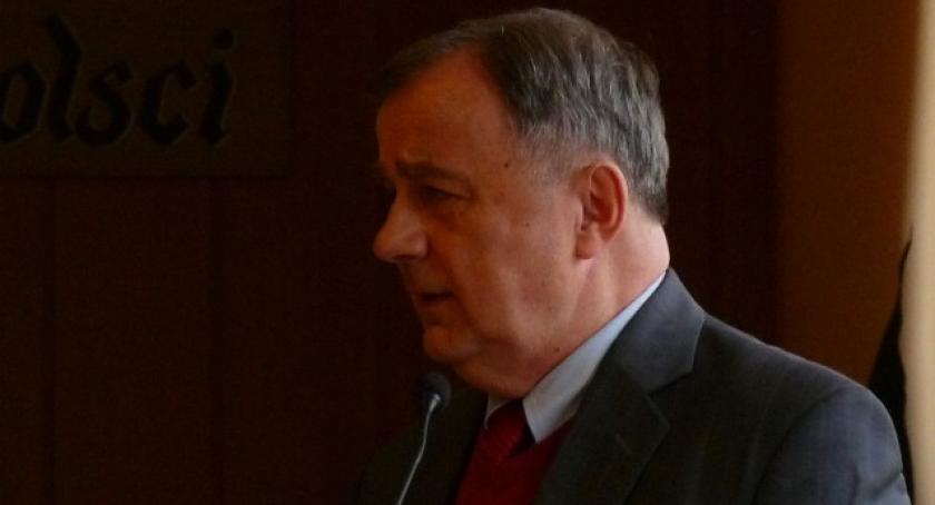 Cięcia na gminnej oświacie? Apel radnego Borzestowskiego