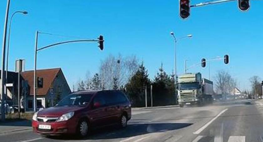 Garcz. Niebezpieczny szaleniec wyprzedzał na lewoskręcie
