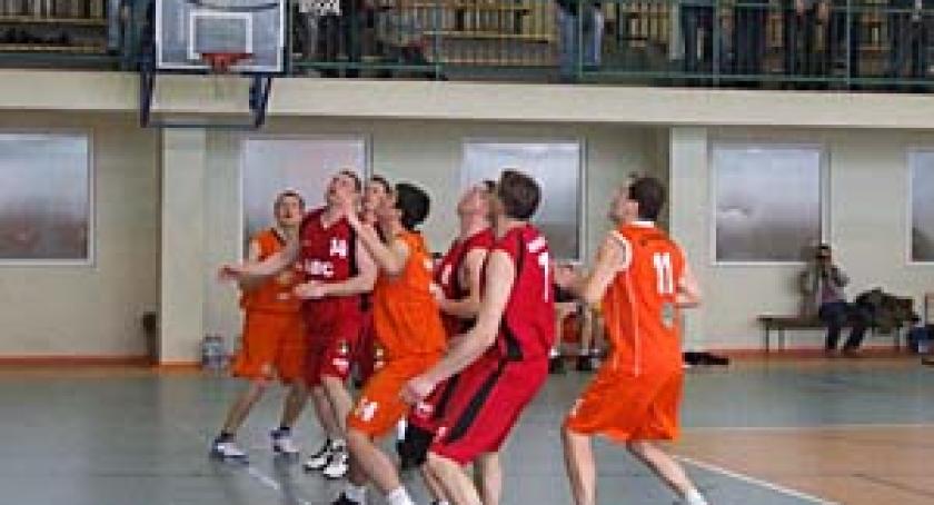 Emocjonujący mecz Sokoła. Derby dla Remusa