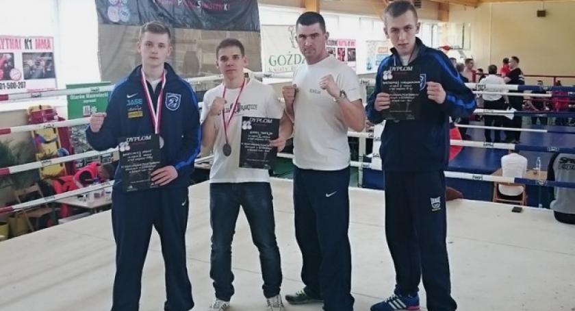 Rebelianci i Mad Dogs z medalami Mistrzostw Polski