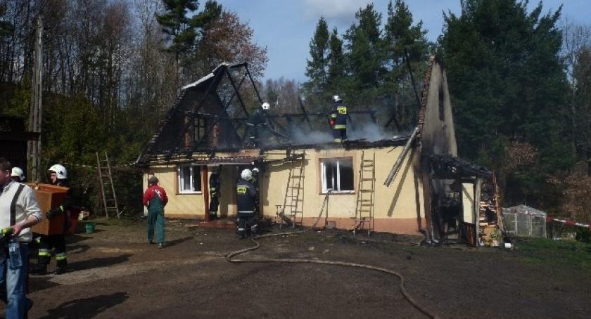 Kożyczkowo. Ogień strawił ich dom - potrzebna pomoc 