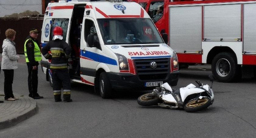 Kartuzy. Passat potrącił motocyklistę