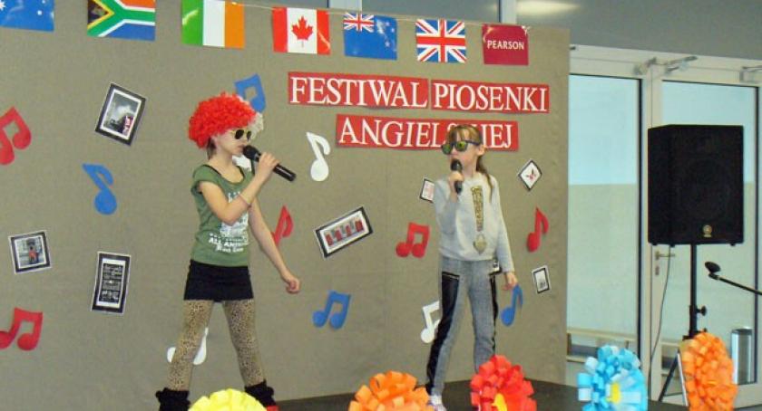 Banino. Przeboje stare i nowe po angielsku