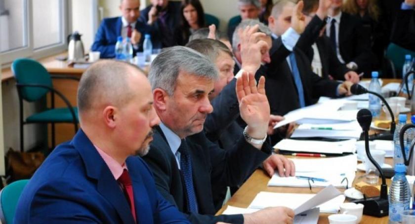 Niższe diety dla żukowskich radnych