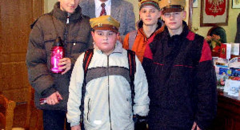 Światełko z Betlejem rozświetliło Kartuzy