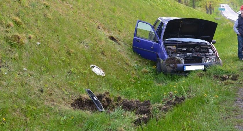Starkowa Huta. Ford wypadł z drogi - ranny 4-latek 