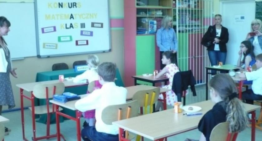Kolonia. 12 ścisłych umysłów zmierzyło się z matematyką
