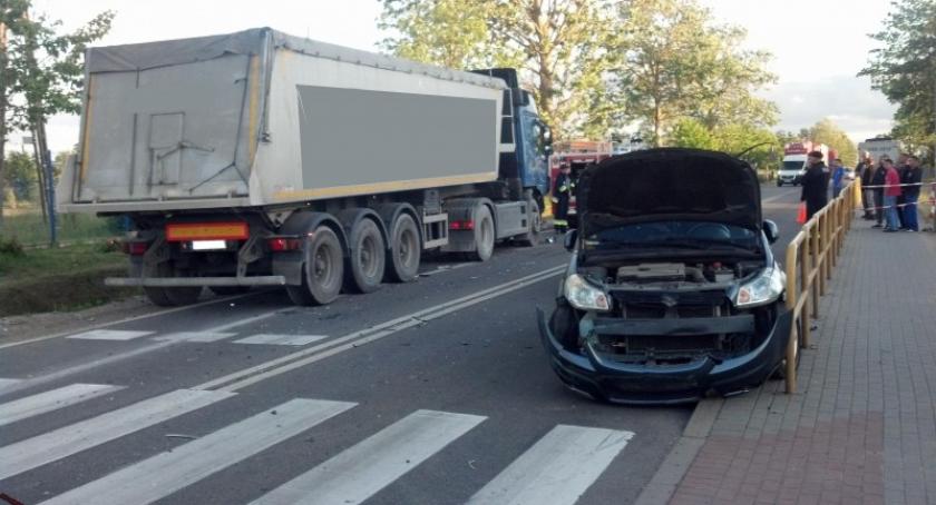 Tuchom. Zderzenie ciężarówki z suzuki