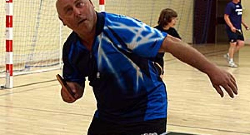 Rywalizacja ping-pongistów 