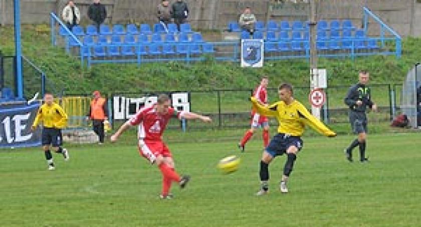 Ostatnie mecze w IV I V lidze oraz Klasie B. Z ligowych boisk