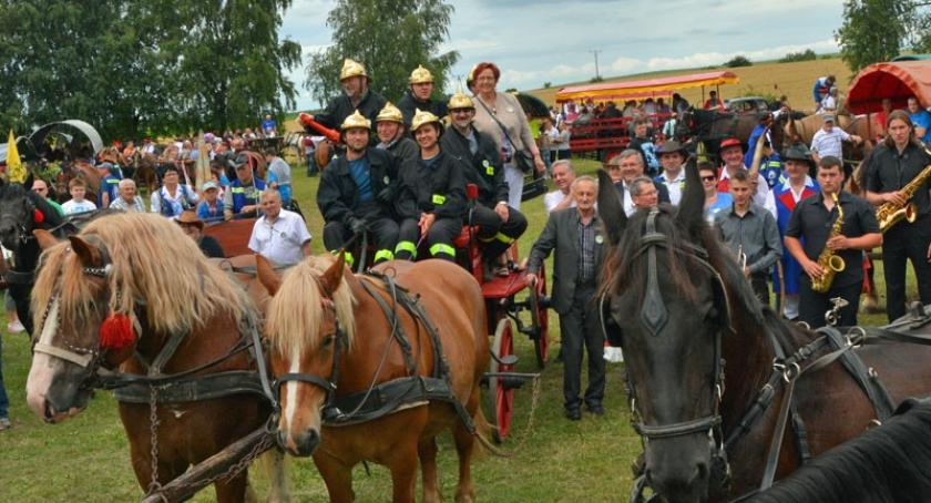Wielka Parada Bryczek i Wozów