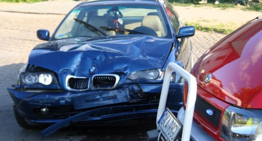 Kiełpino. Zderzenie bmw z toyotą