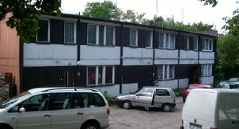 Sprawdzają budynki socjalne w powiecie kartuskim
