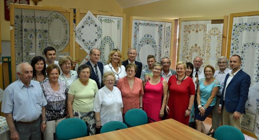 Żukowo. Otwarto wystawę haftu kaszubskiego
