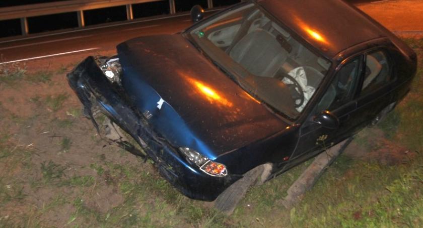 Małkowo. Honda uderzyła w skarpę