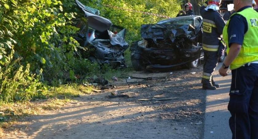 Kawelki. Zderzenie VW Polo z BMW - cztery osoby ranne 